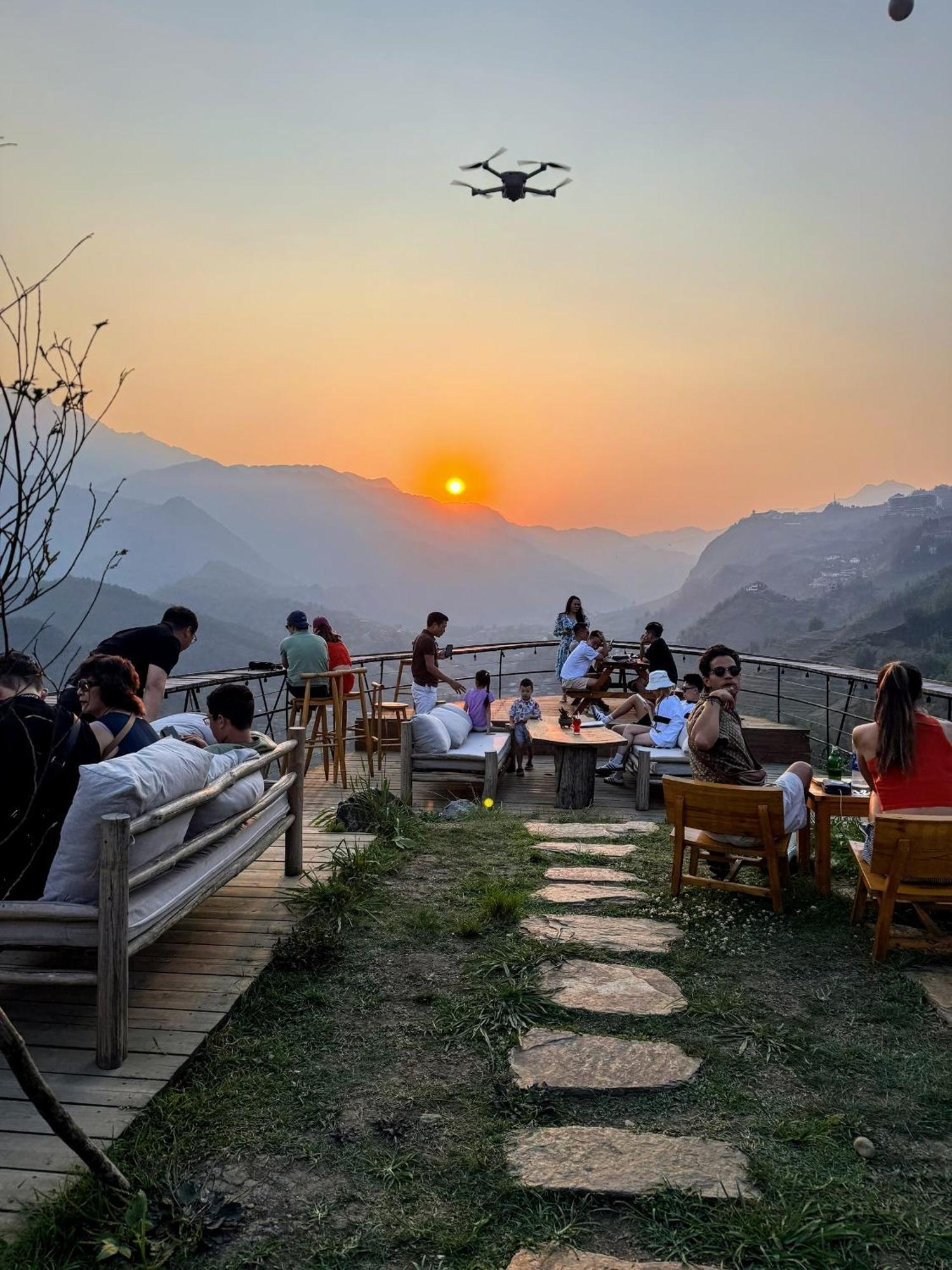 Phansi - Glamping, View Point 360, Bar & Bbq ซาปา ภายนอก รูปภาพ
